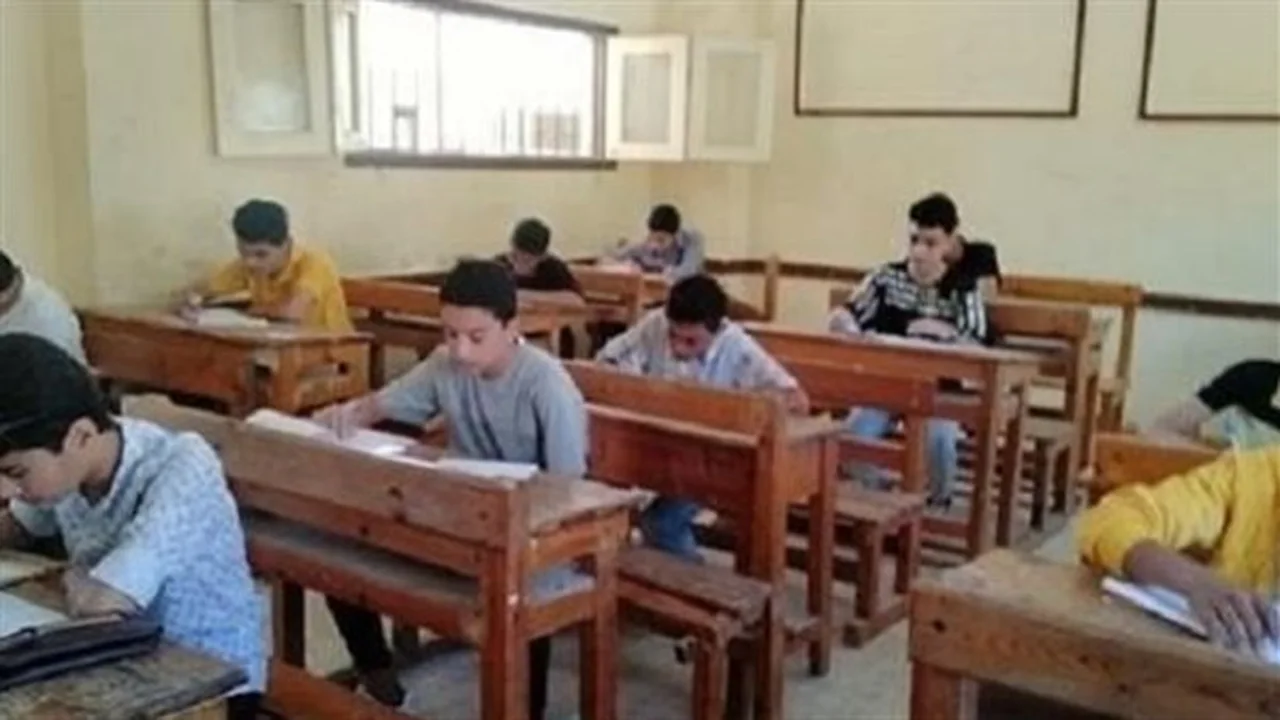 رابط مباشر.. استعلم عن نتيجة الصف الثالث الإعدادي عبر رقم الجلوس في محافظتك